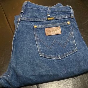 Cowboy Cut Wranglers - 32x34